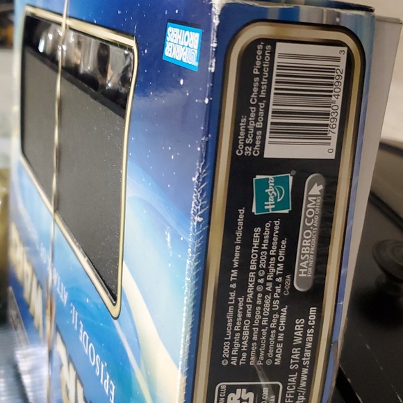 Parker Brothers Star Wars Episode II: Attack of The Clones 2003 Chess Set - Picture 2 of 8